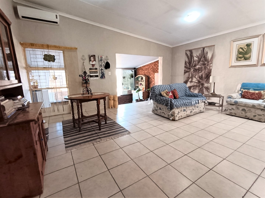 2 Bedroom Property for Sale in Meerhof North West